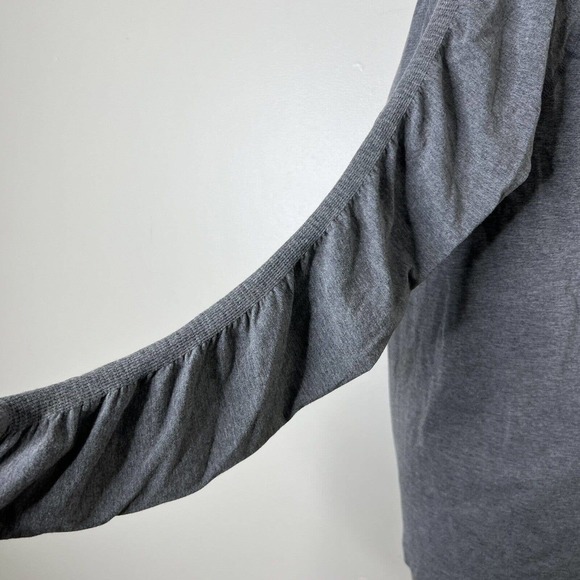 Fabletics Long Sleeve Gray Activewear Top Ruched Sleeve Size Large - Picture 4 of 6